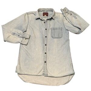MODERN AMUSEMENT Denim Chambray Button Down Shirt Size M